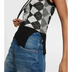 MM6 Maison Margiela Spliced Argyle Vest -Oséree Shop unnamed file 215