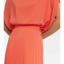 MM6 Maison Margiela Pleated Crêpe Midi Skirt -Oséree Shop unnamed file 417